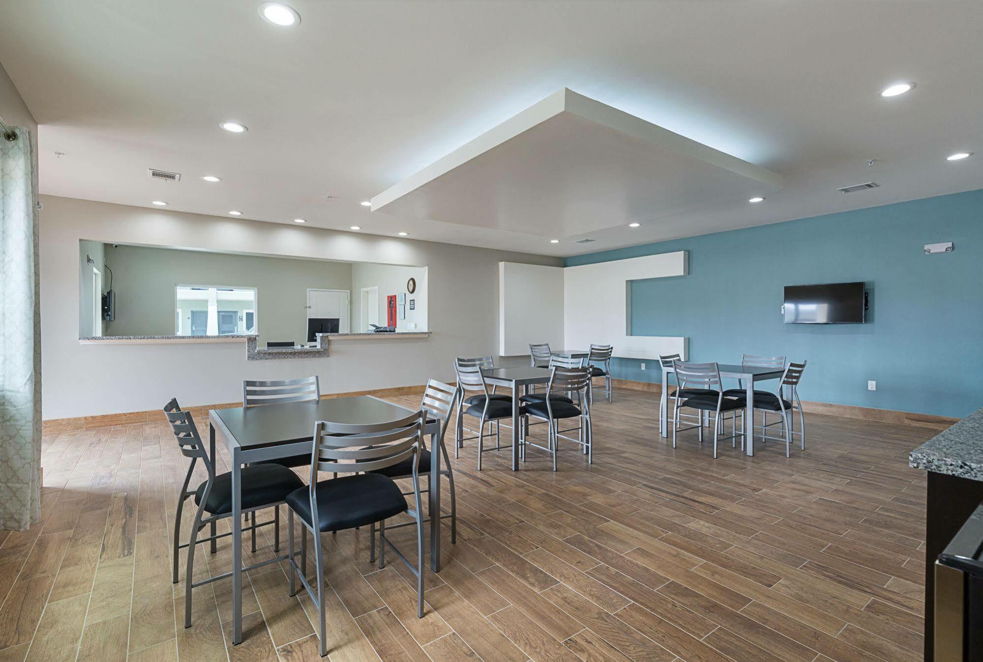 Scottish Inns & Suites - Crosby ภายนอก รูปภาพ