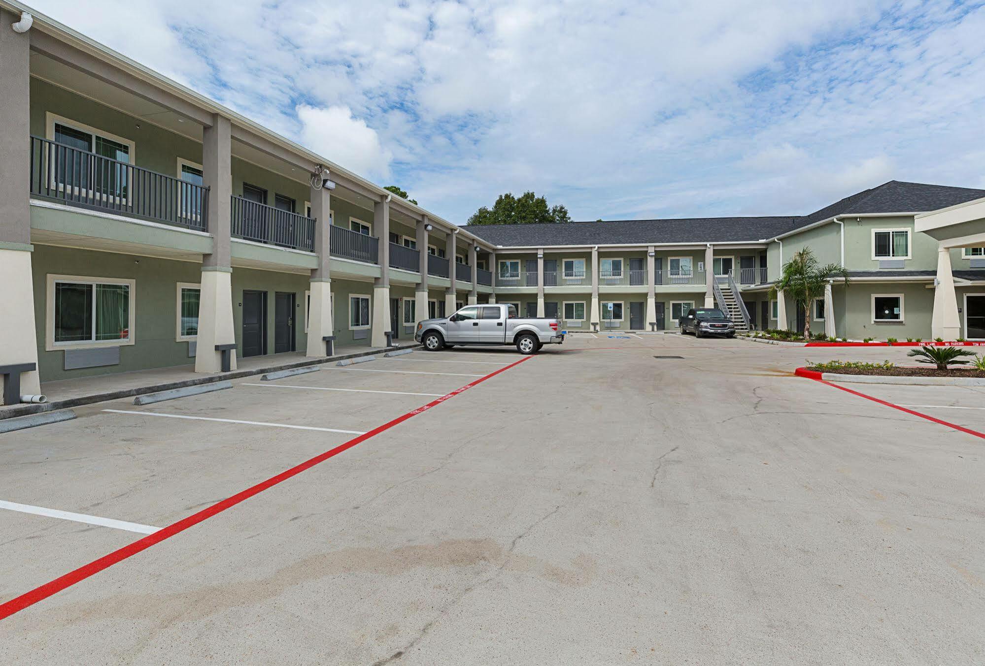 Scottish Inns & Suites - Crosby ภายนอก รูปภาพ